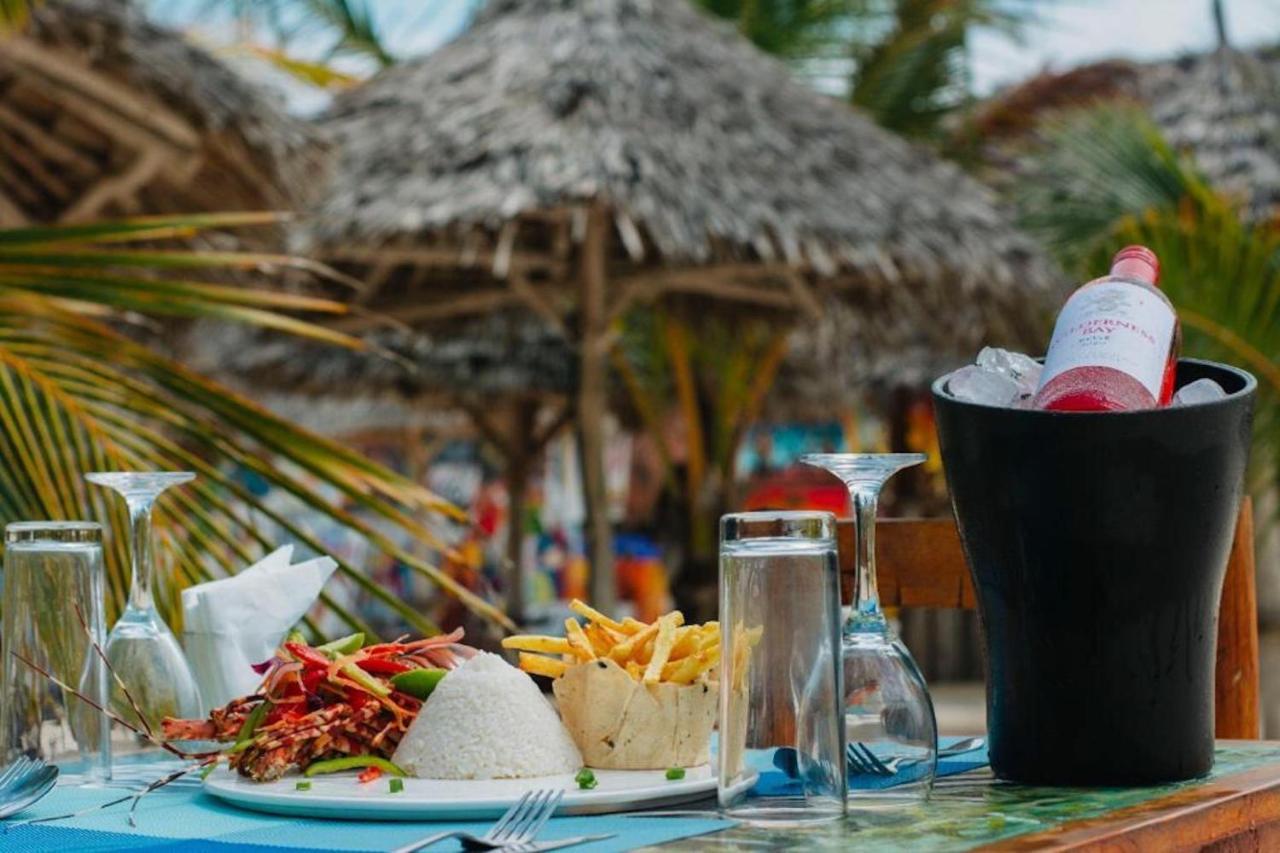 Mocco Beach Villa Кендва Екстериор снимка